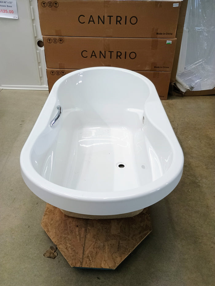 MAAX Center drain Bathtub 71 inch