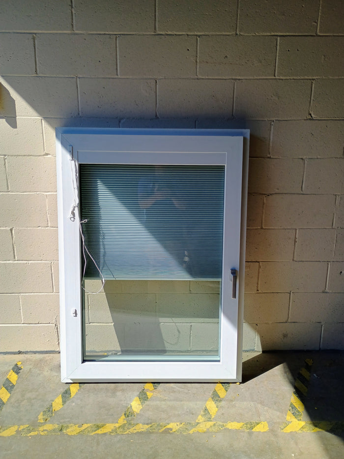 38,5 W x 53 H-inch Aluminum  Frame Casement Window(#9)