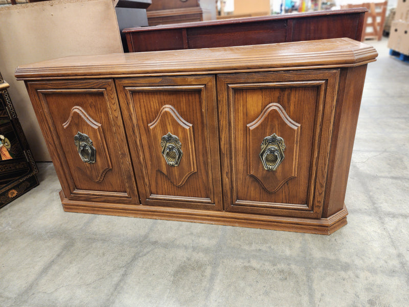Wooden 2 Door Sideboard Cabinet