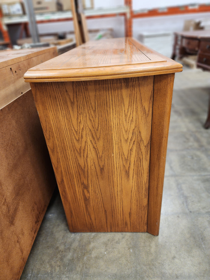Natural Oak 9 Drawer Dresser with Trifold Mirror