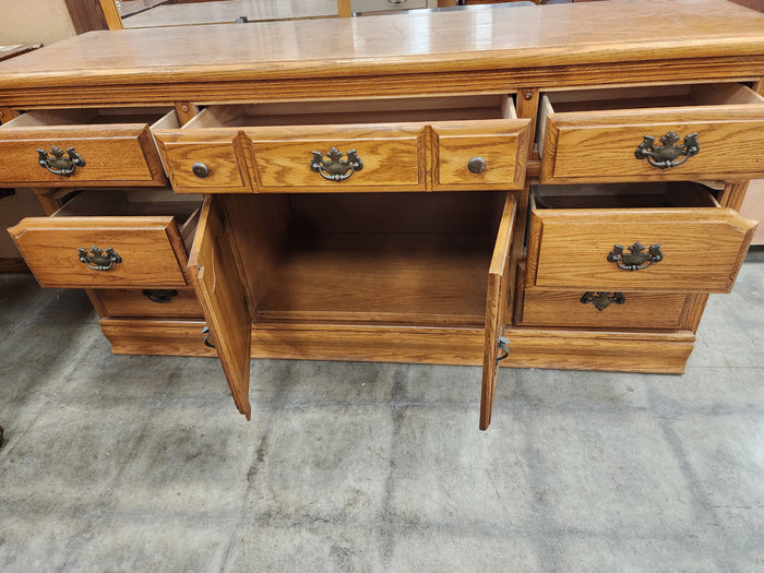 Solid Wood 7 Drawer Dresser with Mirror