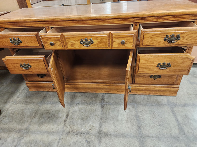 Solid Wood 7 Drawer Dresser with Mirror