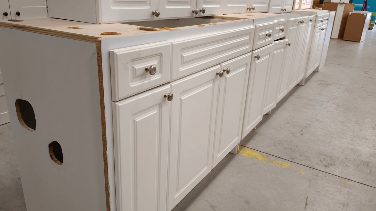 14 Pcs White Kitchen Cabinet Set $995