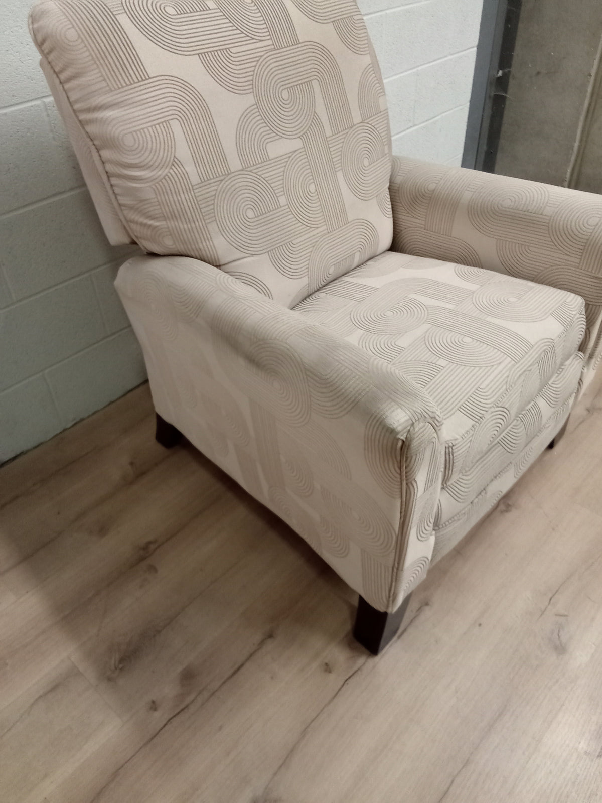 34"W Recliner Armchair