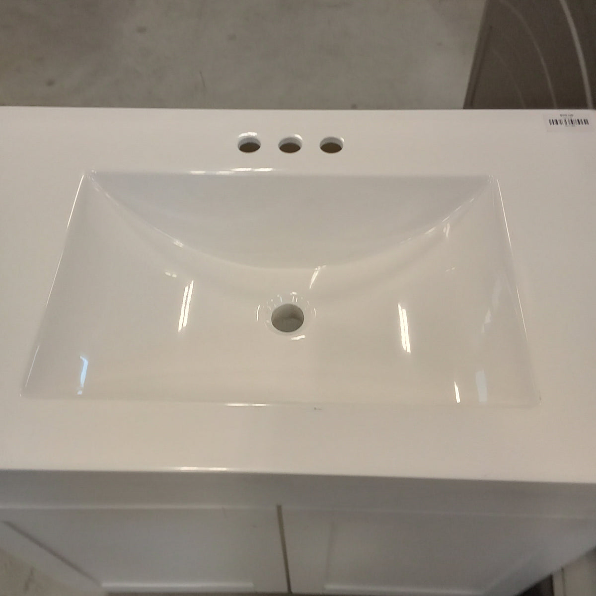 30"W Bathroom Vanity in White with Sink