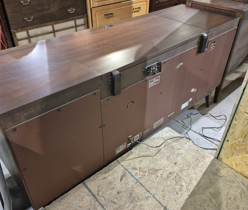 Vintage Zenith stereophonic high fidelity phonograph with AM- stereo FM tuner model c950-2