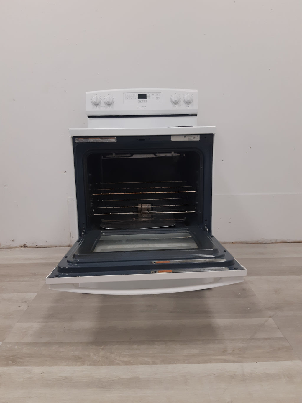 Amana White Electric Stove