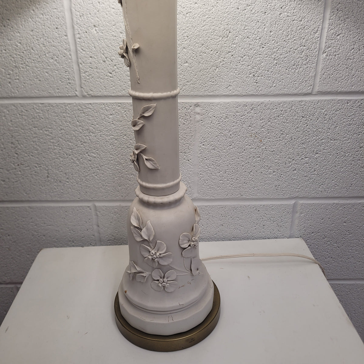14" x 14" Table Lamp with Shade