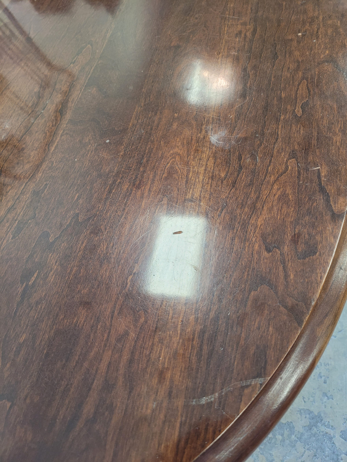 Queen Anne Oval Coffee Table
