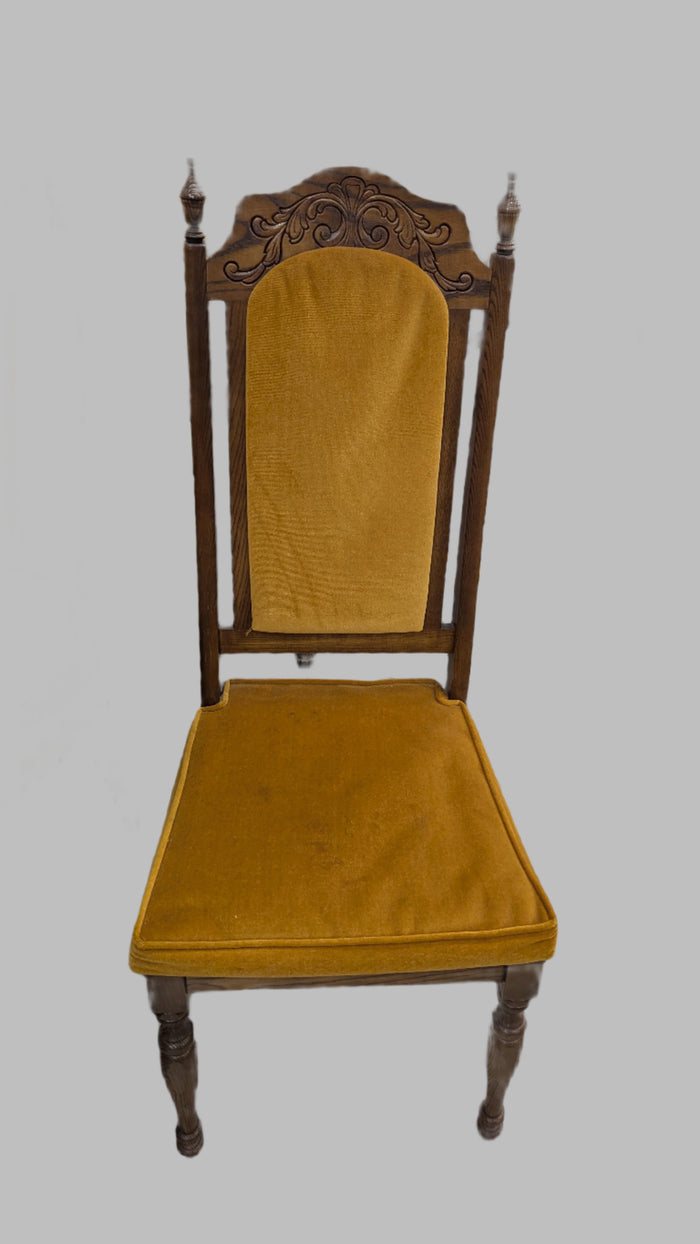 Early American Dining Set