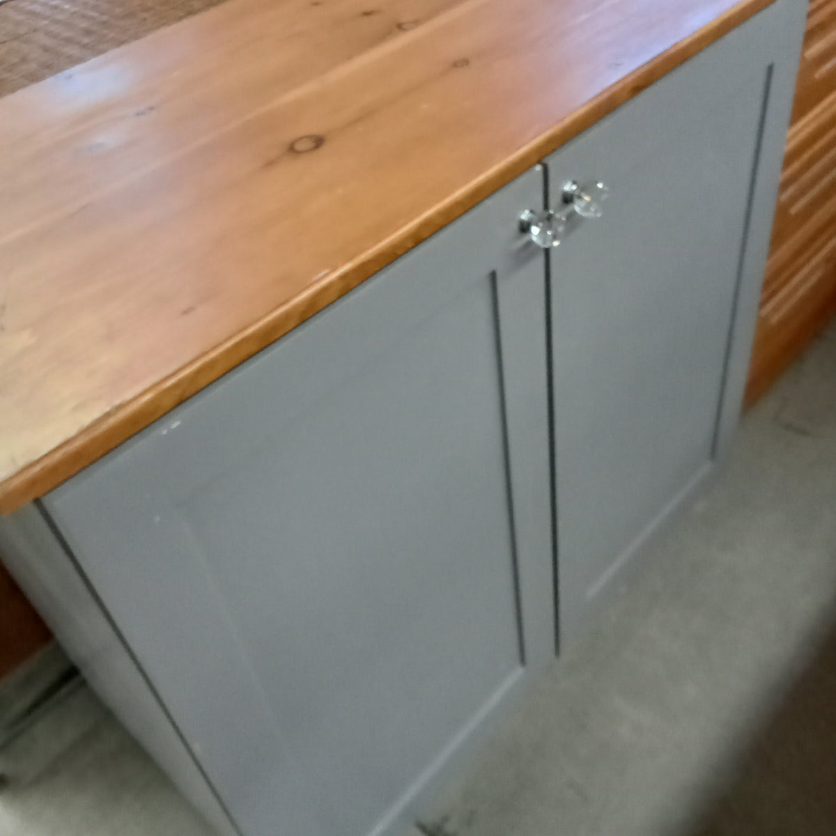 38.5"W Kitchen Cabinet