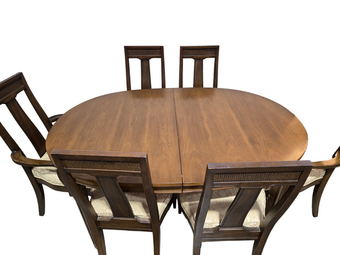 Malcolm Oval Dining Set