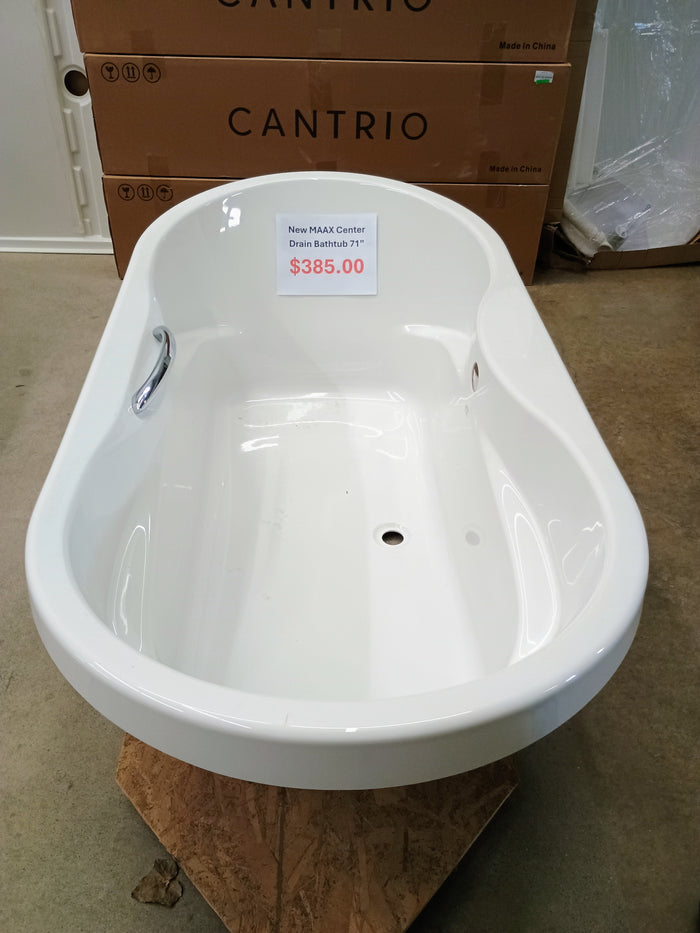 MAAX Center drain Bathtub 71 inch