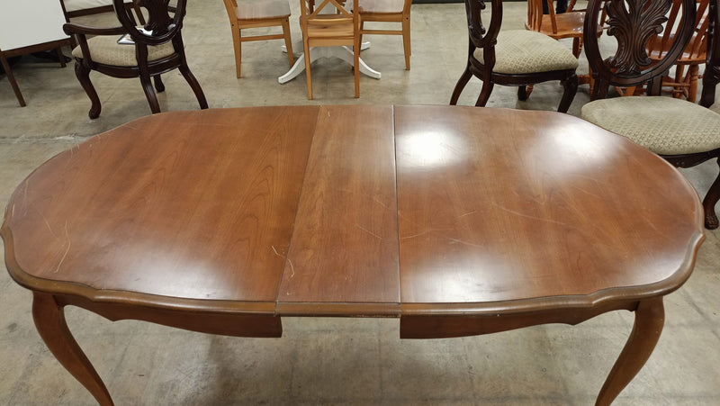 Traditional Design Wood Top Table