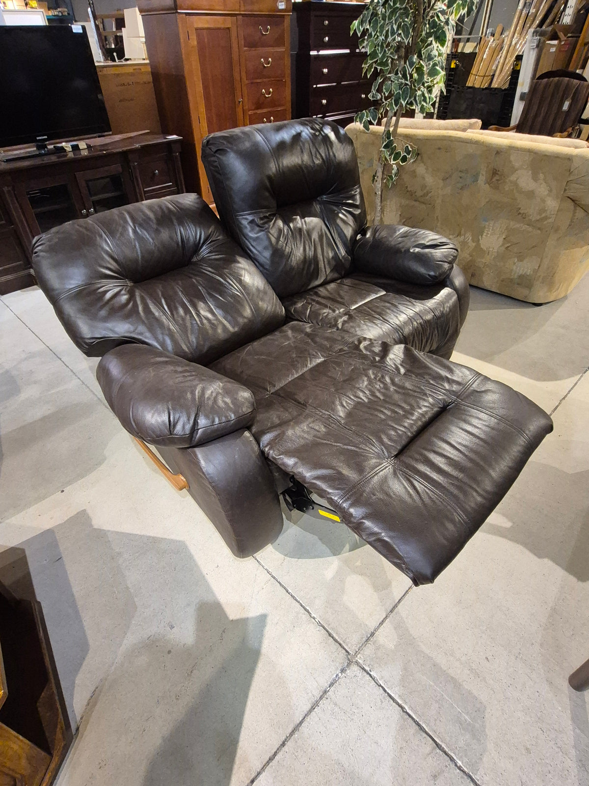 Brown Leather Manual Reclining Loveseat - - 1 side only reclines