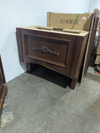 Traditional Style Medium Brown Full Kitchen