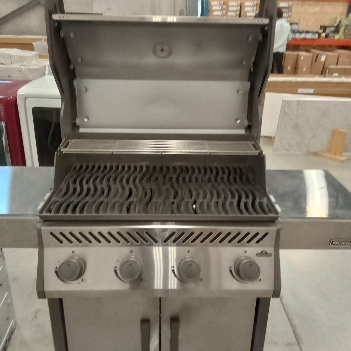 56"W 4-Burner Natural Gas BBQ in Stainless Steel