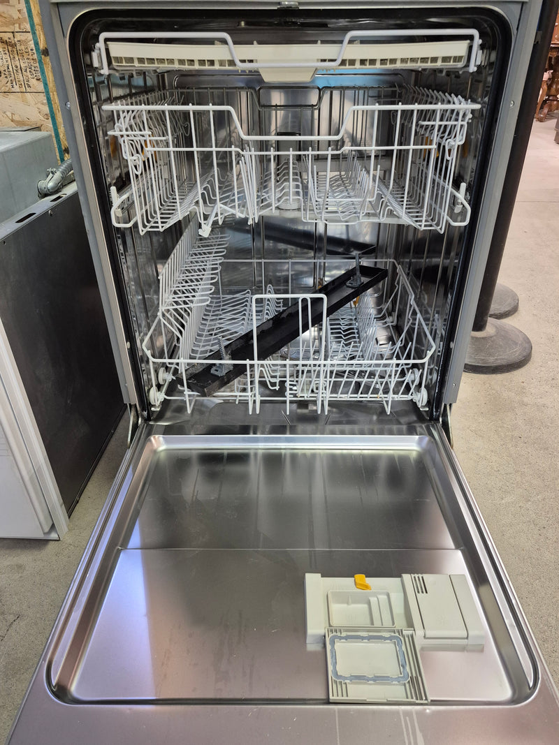 Miele Diamante Plus Stainless Steel  Dishwasher