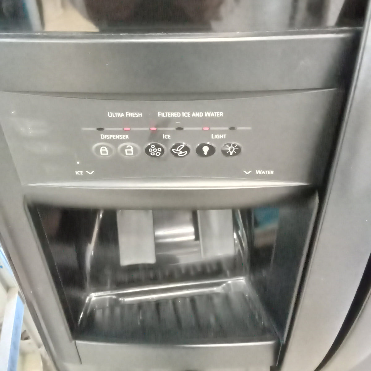 33"W Side by Side Fridge Freezer in Black
