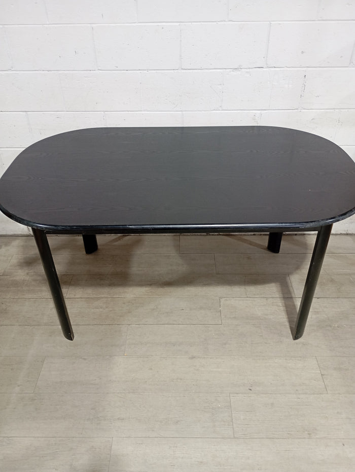 CERY BLACK TABLE