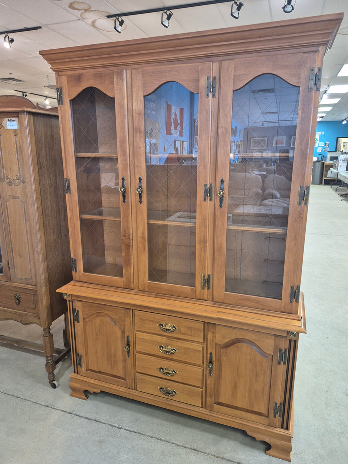 Roxton Maple 2 pc Dining Hutch