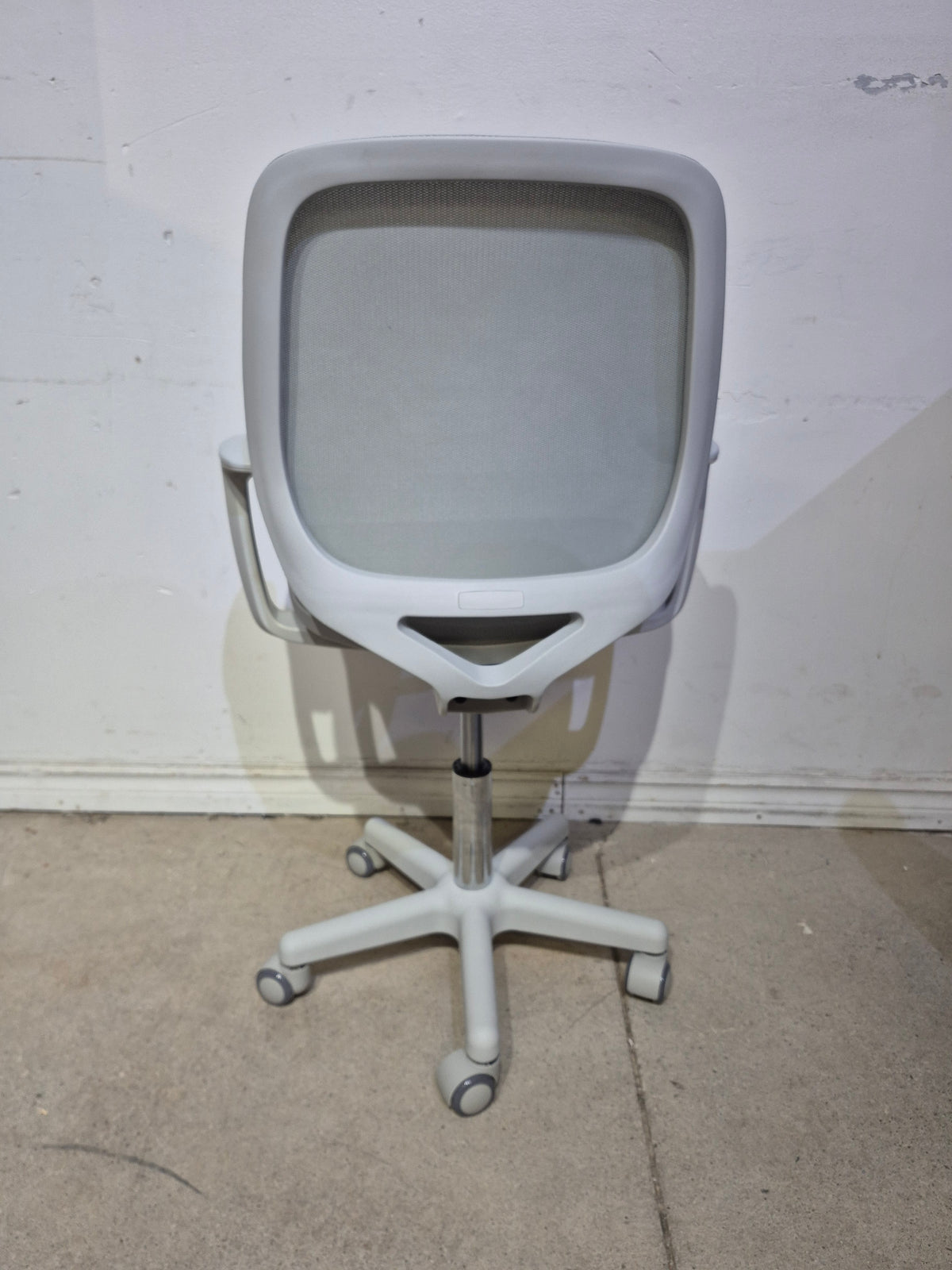 Vinsetto Office Chair -  Mesh Back -  Swivel Castors -