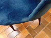 Round Table with 4 Chairs