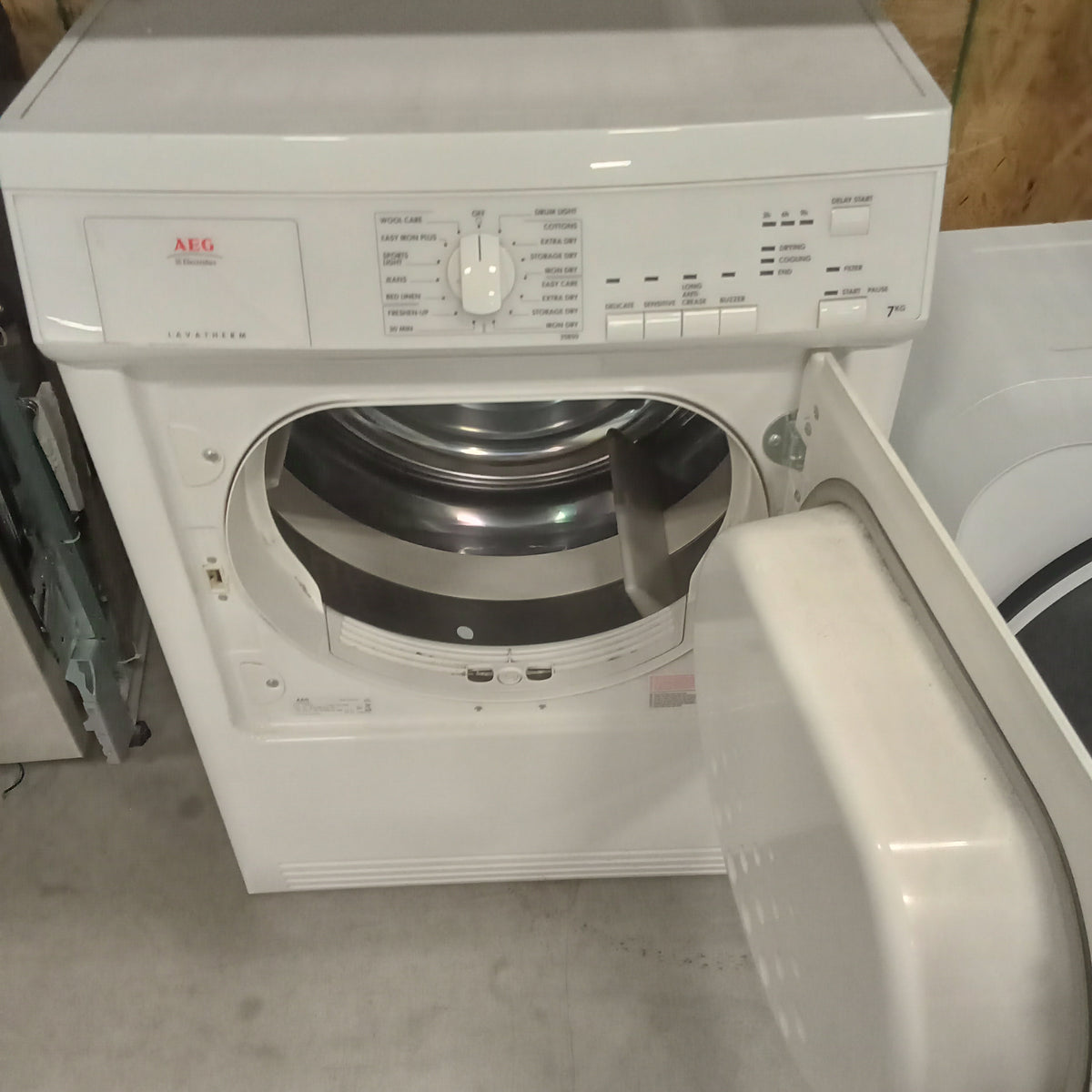 23.5"W Apartment Sized Dryer