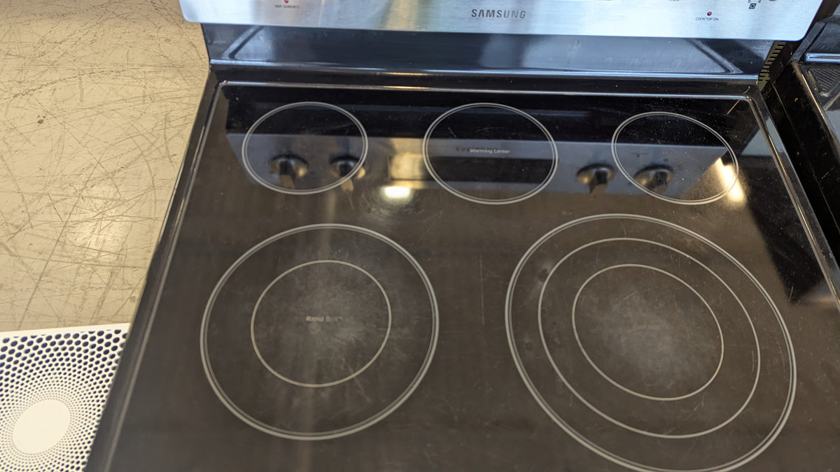 30"W Electric Samsung Stove