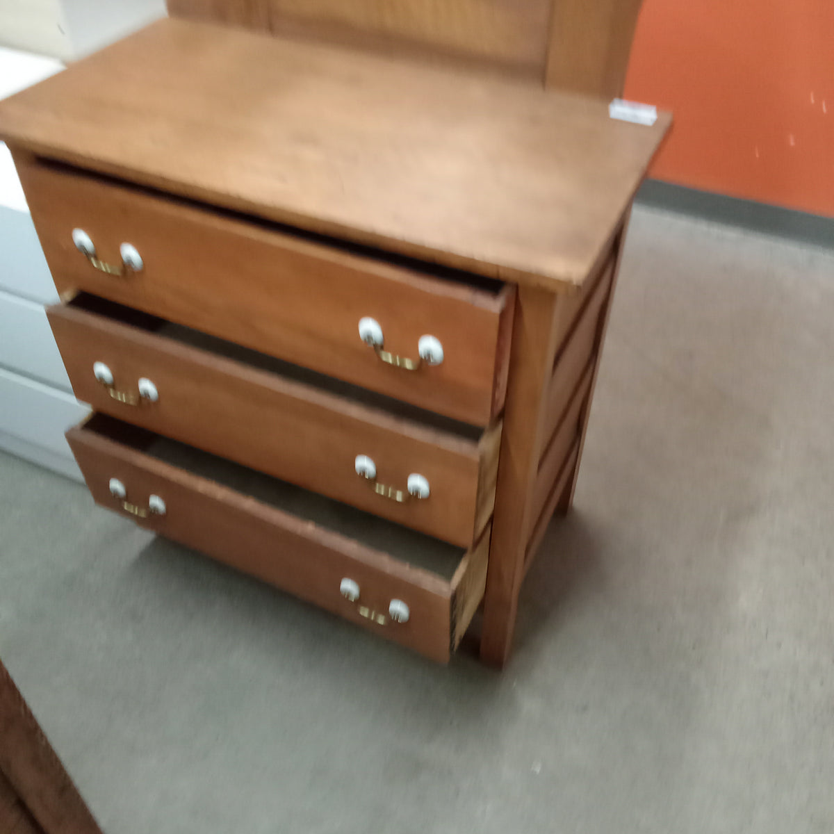 32"W 3-Drawer Dresser with Mirror