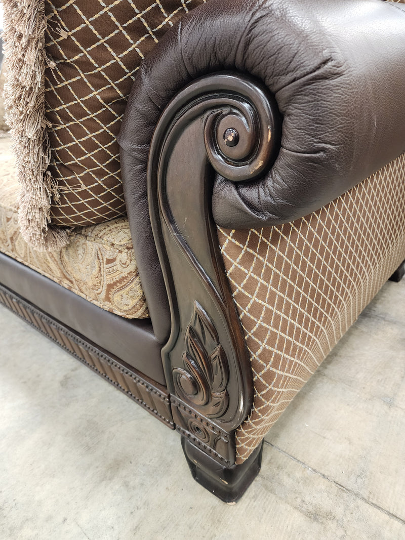 Traditional Style Dark Brown Sofa