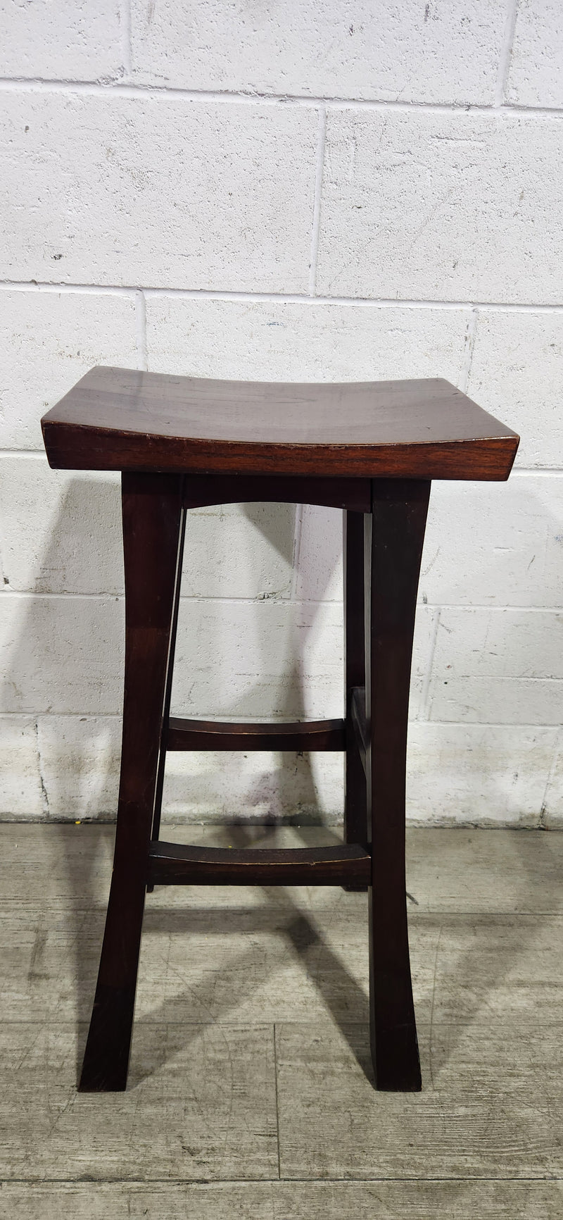 Mahogany Timber Saddle Bar Stool