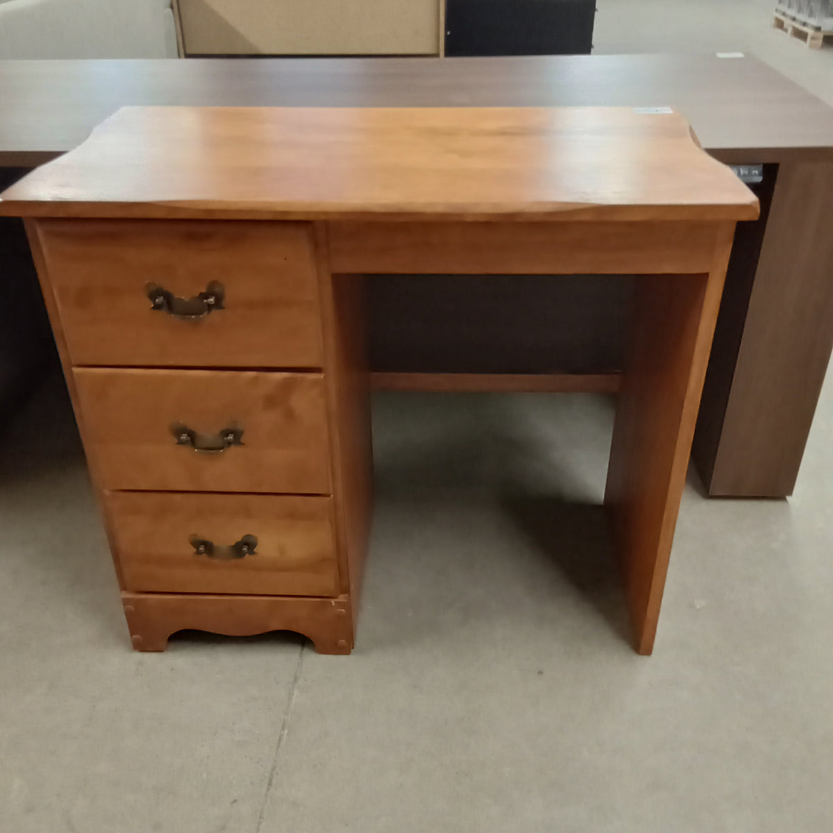 34"W Single Pedestal Wooden Desk