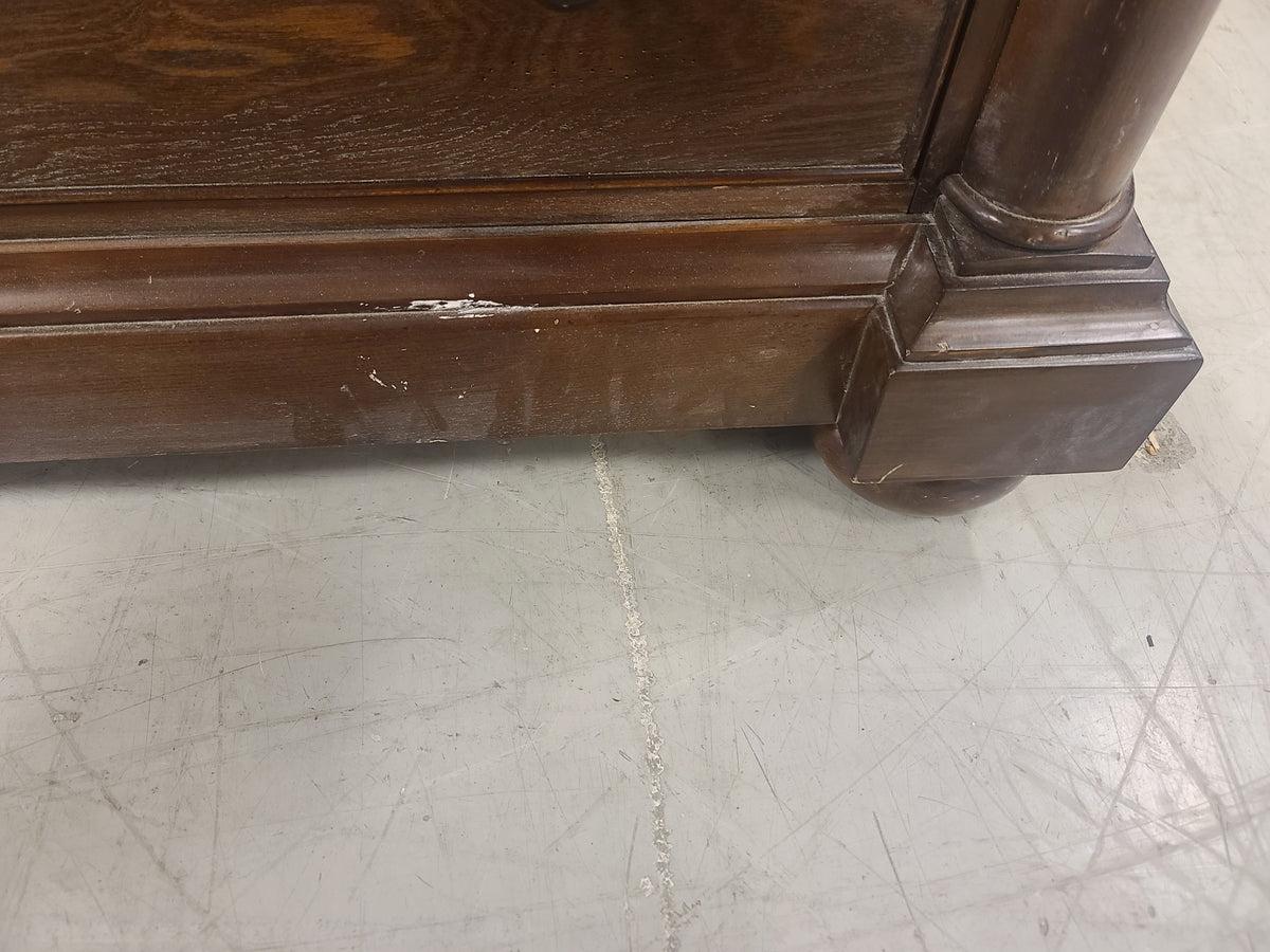 Dark Brown 8-Drawer Dresser