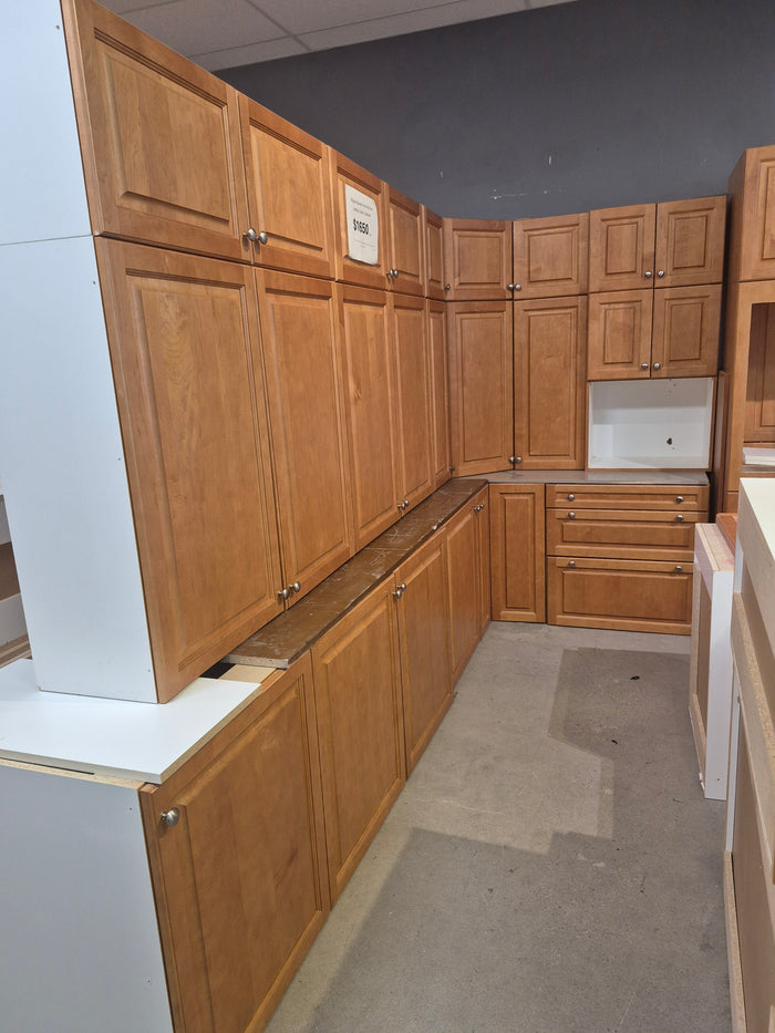 Maple Raised Panel Kitchen Set