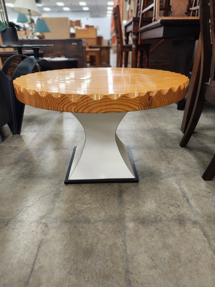Round Fluted Edge Wooden Side Table