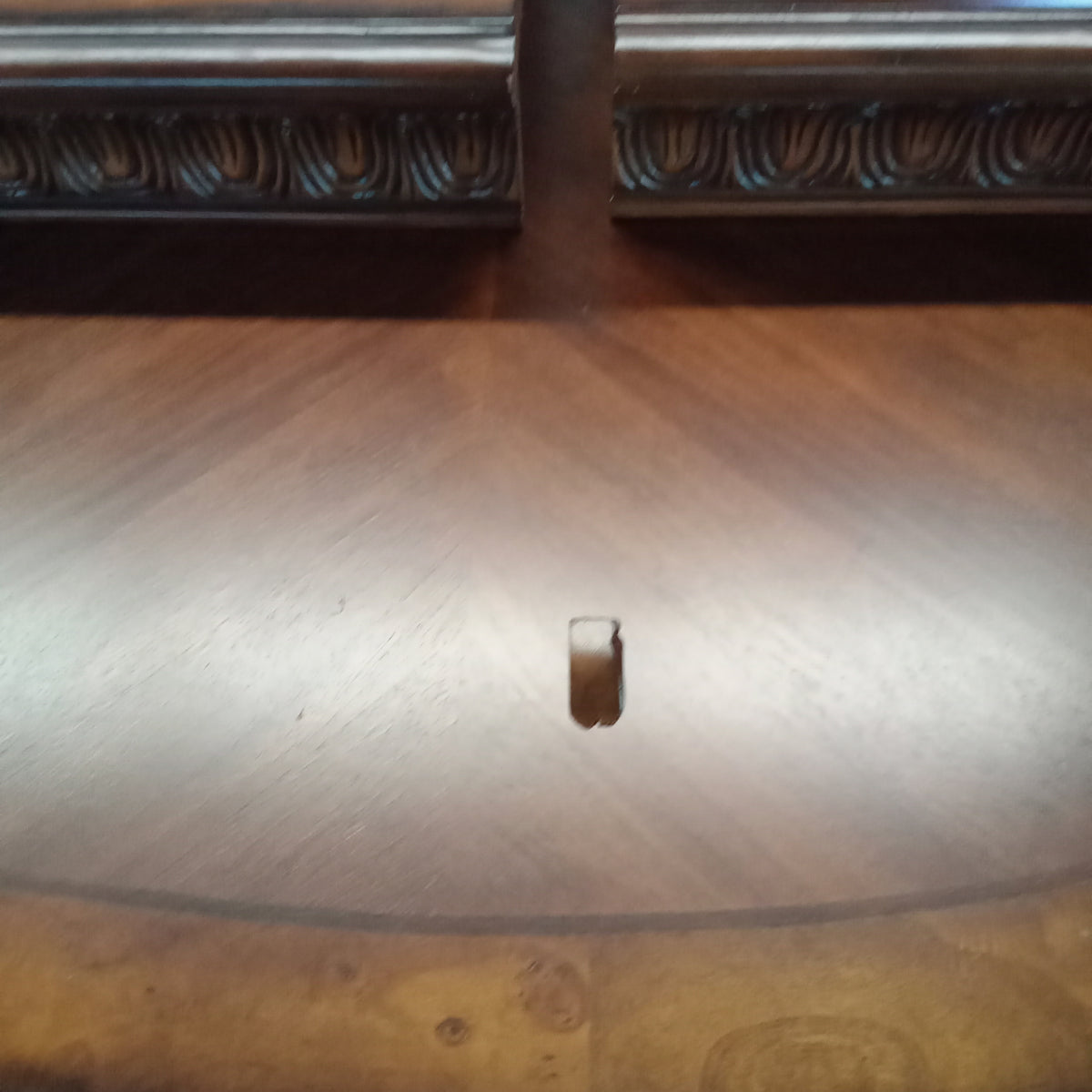 78"W Dining Table with Eight Chairs and Two Leaves