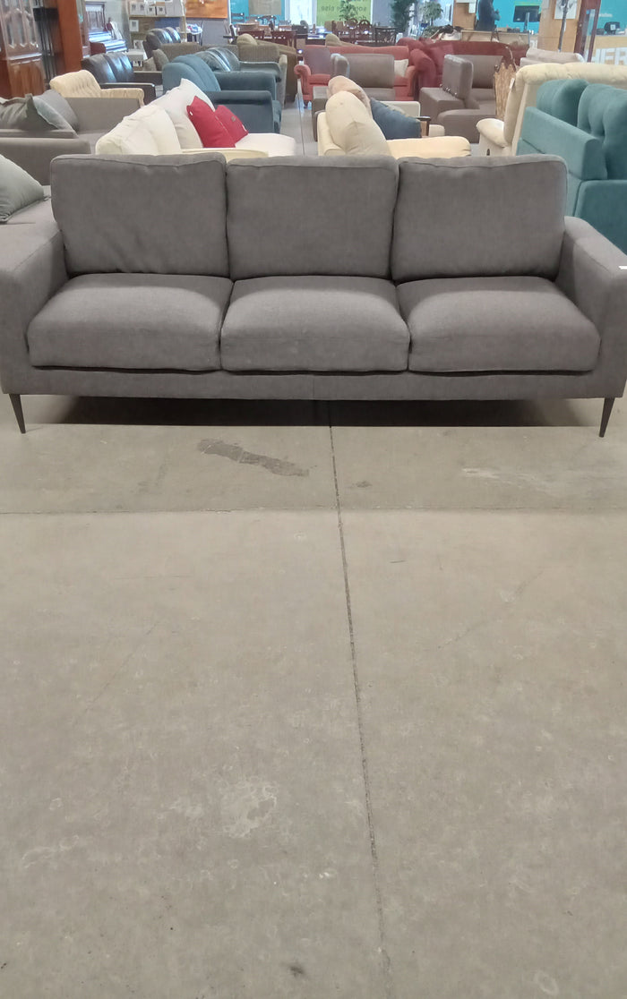 84"W 3-Seat in Gray Fabric