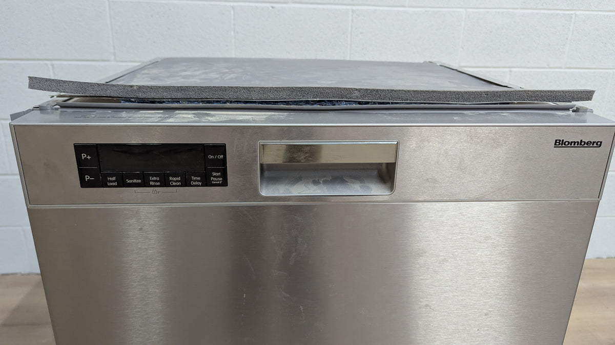 24"W Stainless Steel Bloomberg Dishwasher