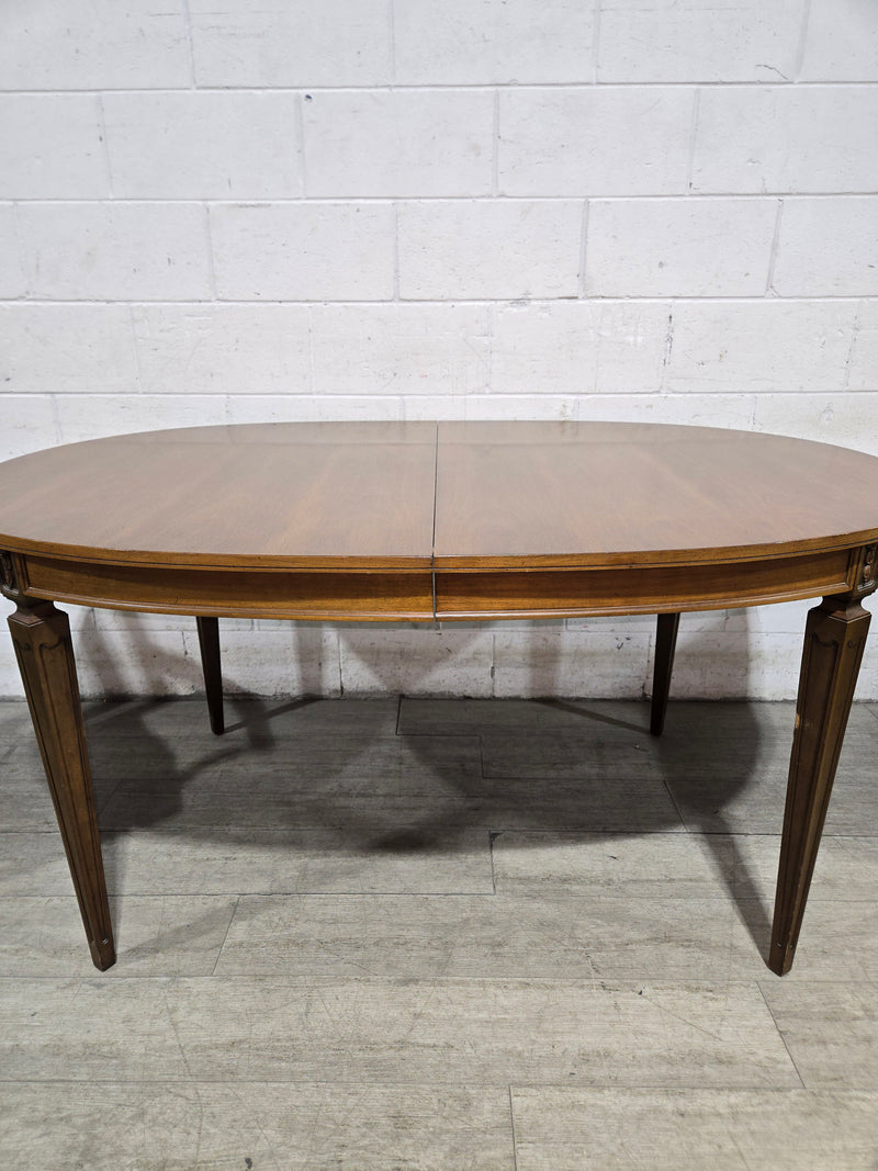 Malcolm Oval Dining Set