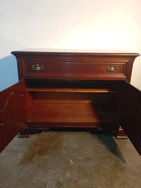 Mahandra Dresser