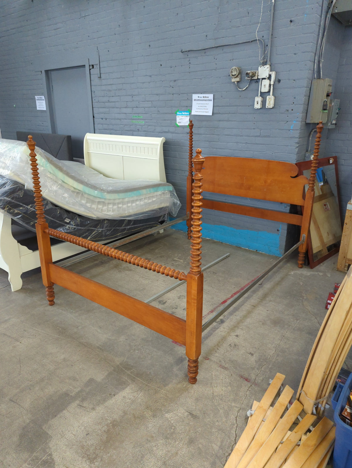 Metal&Wood ( double ) BedFrame