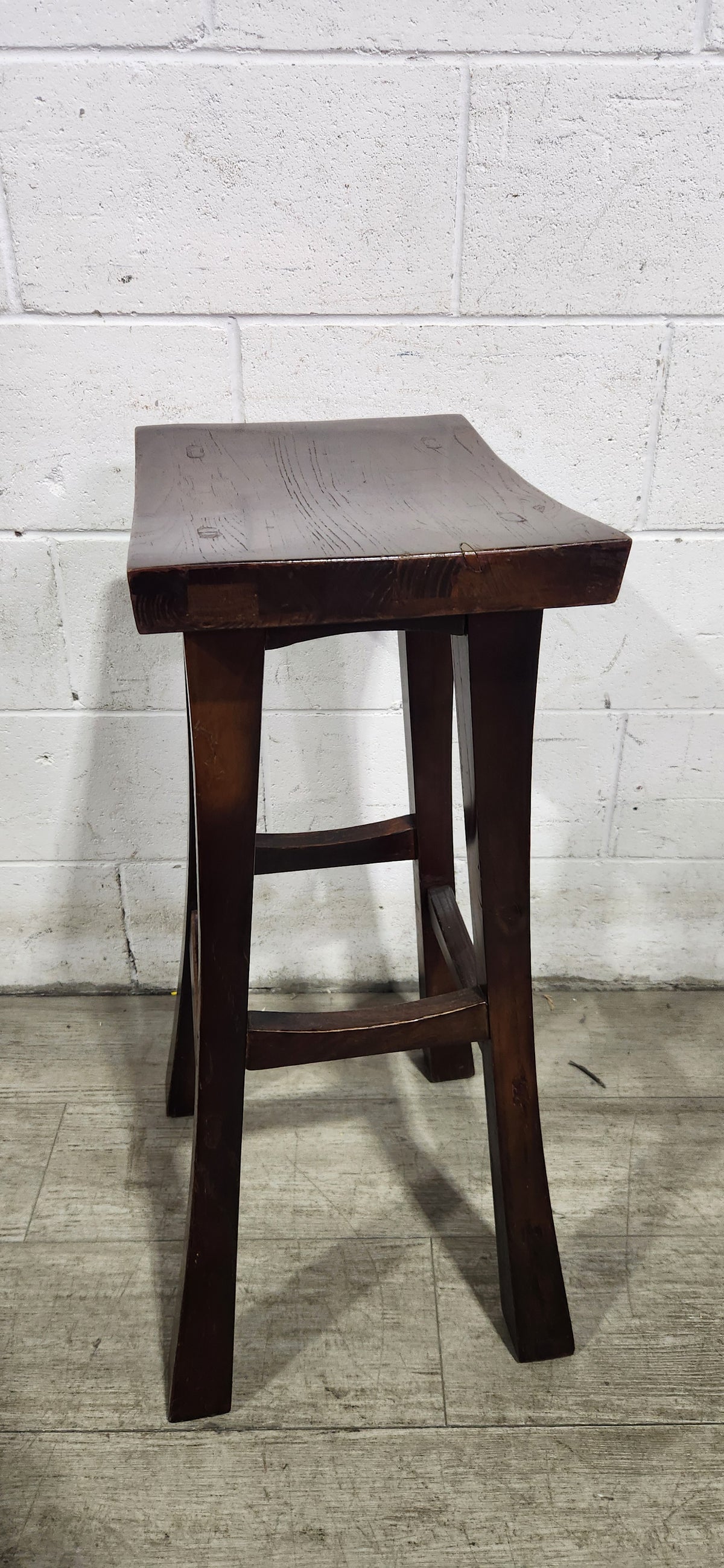 Mahogany Timber Saddle Bar Stool