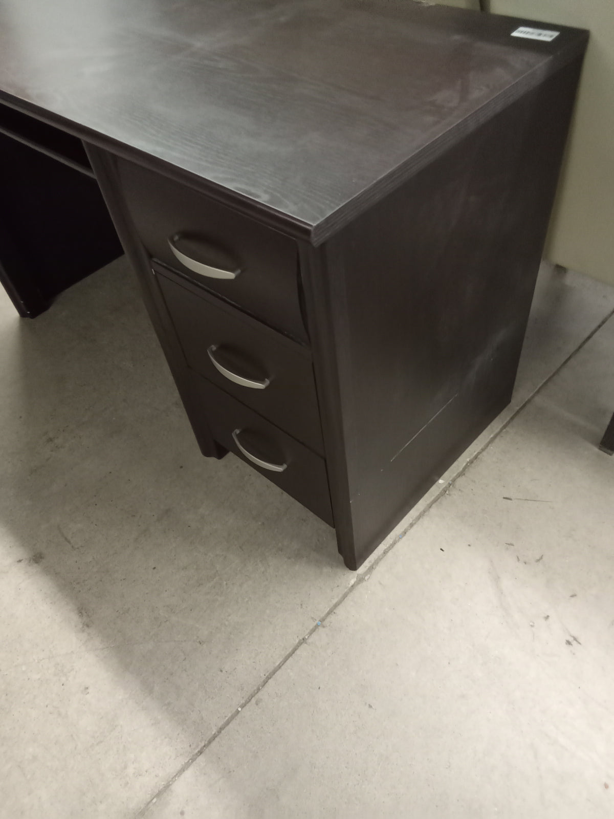 49.5"W Single Pedestal Desk
