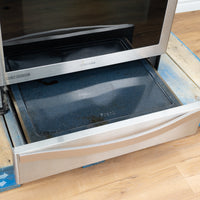 Samsung Chef Collection Range with 5.8 cu. ft. Oven, 25-inch Width