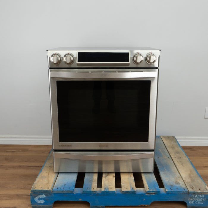 Samsung Chef Collection Range with 5.8 cu. ft. Oven, 25-inch Width