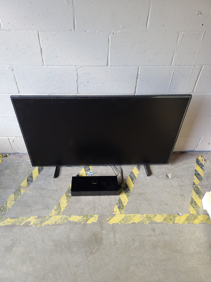 50" Samsung OLED TV with Smart TV Box