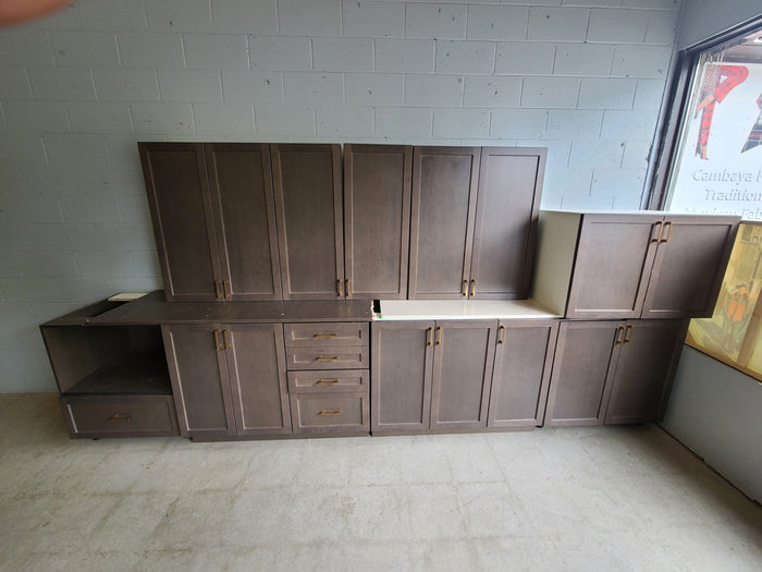 9 Piece Set of Kitchen Cabinets