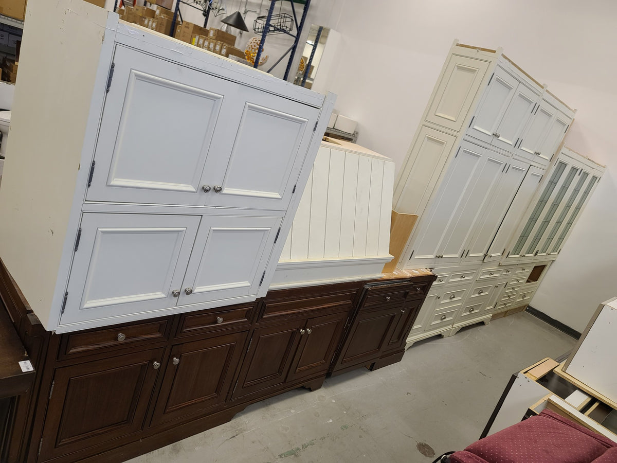 19 White and Brown Kitchen Cabinet Set