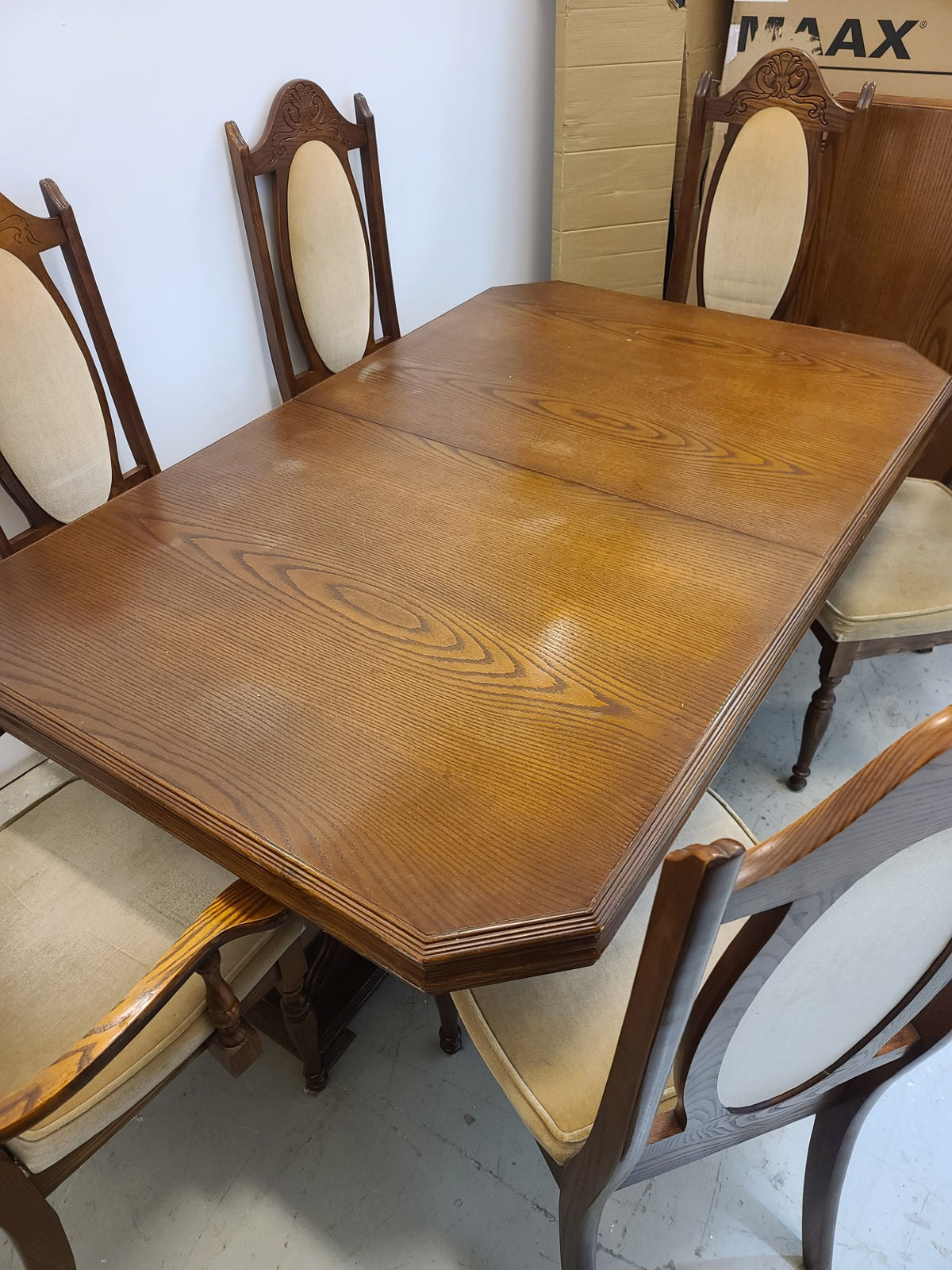 Brown Dining Table Set with 6 Chairs and 1 Leaf